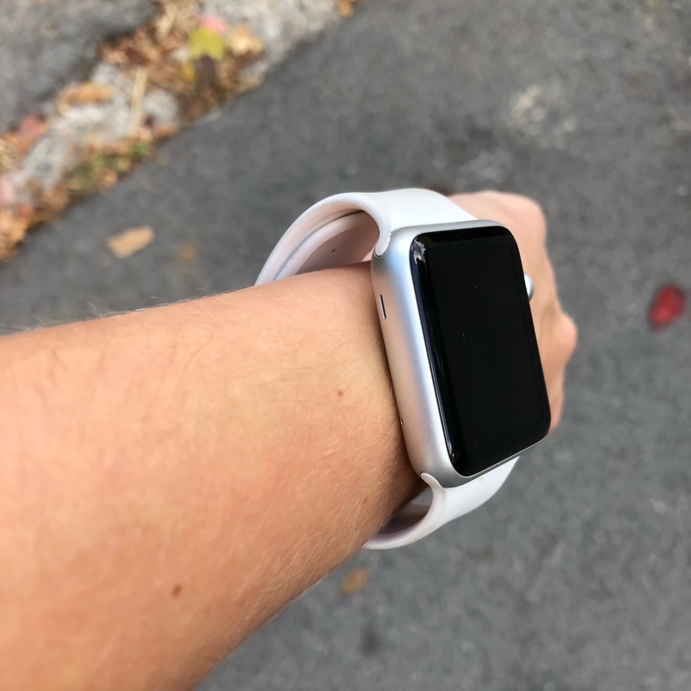Apple Watch - Picture 4 of 4